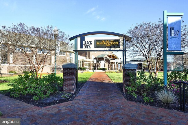 Building Photo - 19413 Caravan Dr