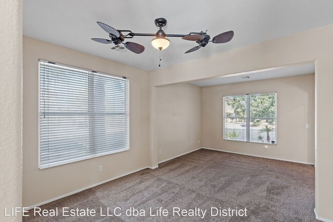 Building Photo - 4 br, 2.5 bath House - 811 Wintersweet Rd.