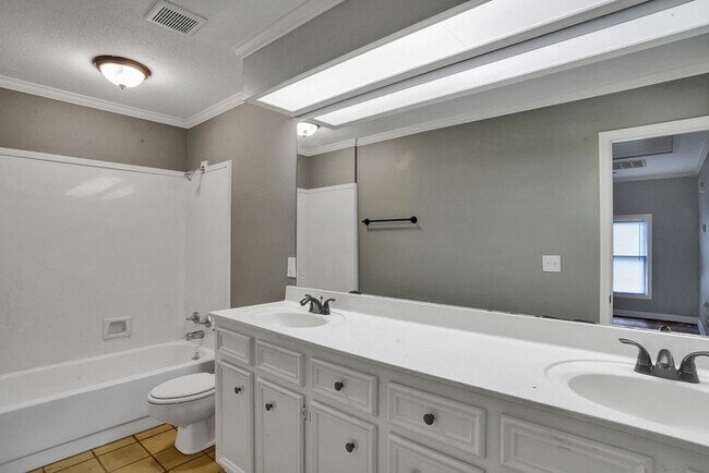 Building Photo - Beautiful 4 Bedroom Home for Lease in Jack...
