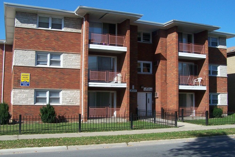 Building Photo - 14044 S School St