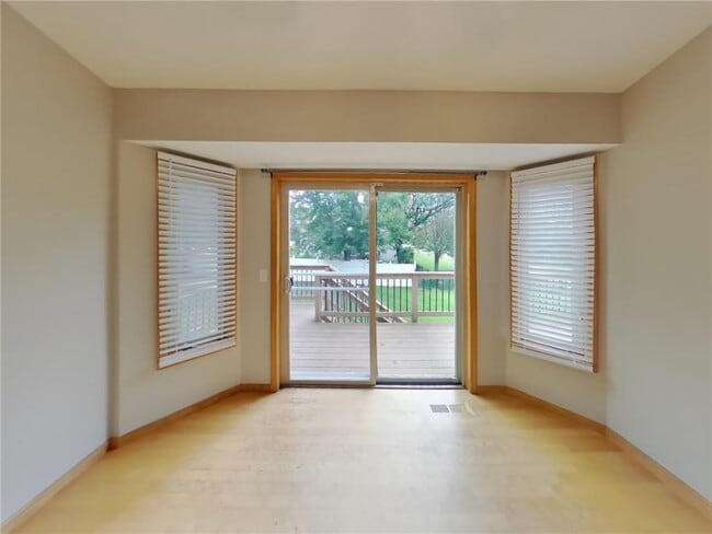 Foto del edificio - 15811 Yellow Pine St NW