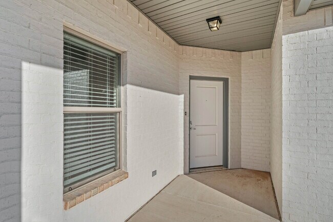 Foto del edificio - Like new duplex in Frenship East!