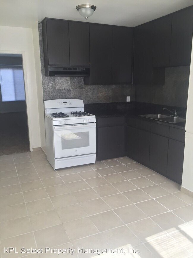 Foto del edificio - 870-872 S Gramercy Pl