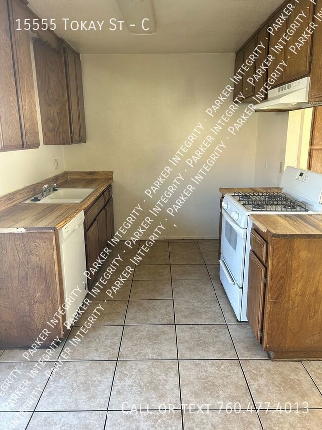 Building Photo - 15555 Tokay St