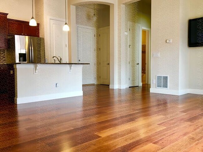 Foto del edificio - 301 Inverness Way S