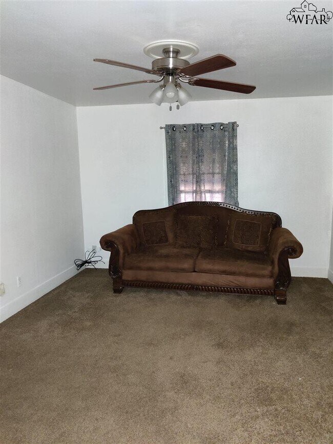 Foto del edificio - 109 W Poe St