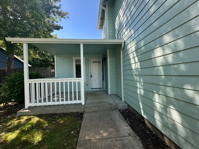 Building Photo - Fresh interior and exterior new painting