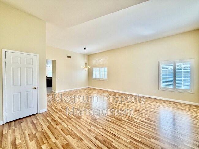 Foto del edificio - 25100 Calle Viejo