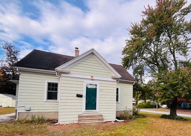 Building Photo - 317 Addison Rd