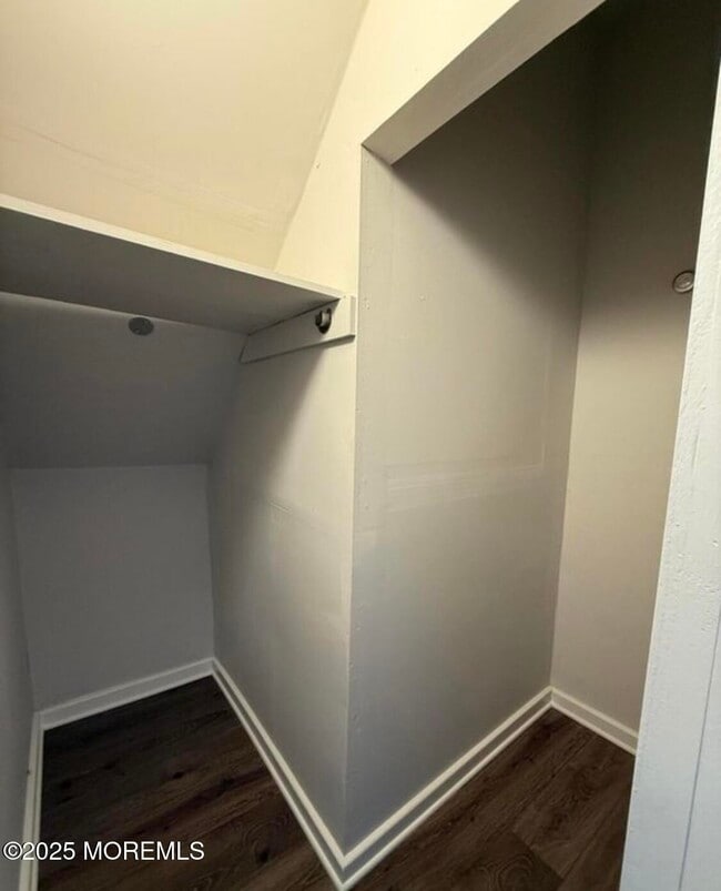 Building Photo - 409 Sixth Ave