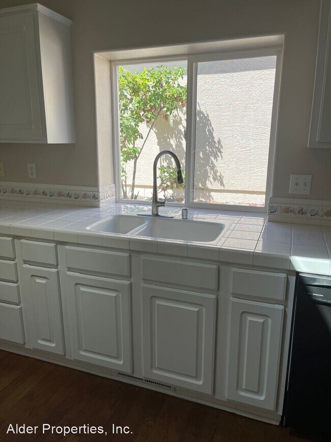 Foto del edificio - 3 br, 2 bath House - 2530 Granite Springs