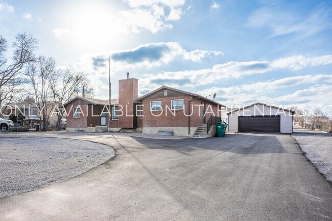 Foto del edificio - 15222 S Redwood Rd