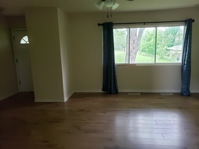 Foto del edificio - 489 Hickory St