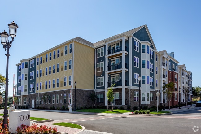 Building Photo - Alston