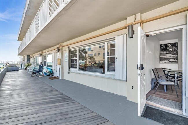 Foto del edificio - 4144 El Mar Dr