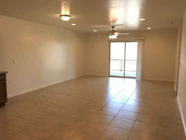 Foto del edificio - 8436 E Lakeshore Dr