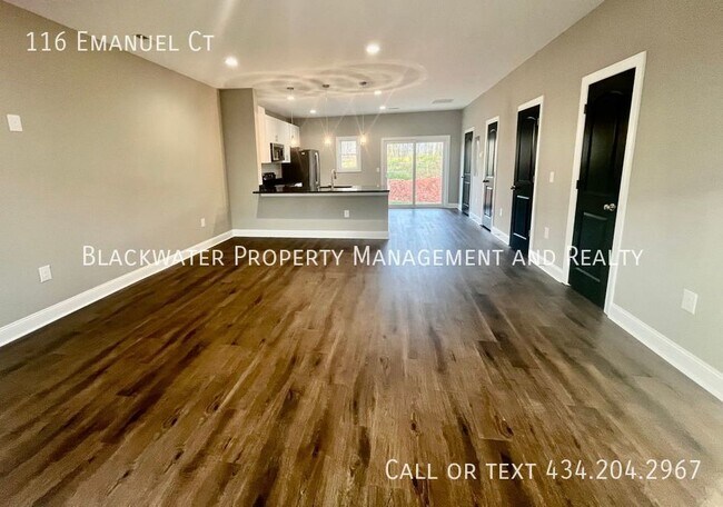 Foto del edificio - 3 Bedroom Townhome in Blue Ridge Commons!