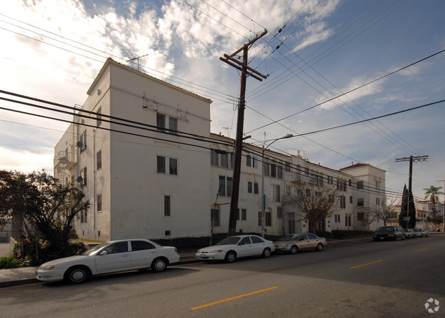 Building Photo - 3350 San Marino St