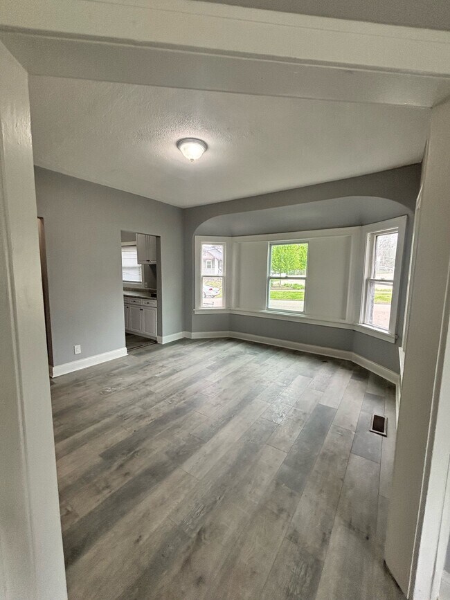 Foto del edificio - 728 N Winnebago St