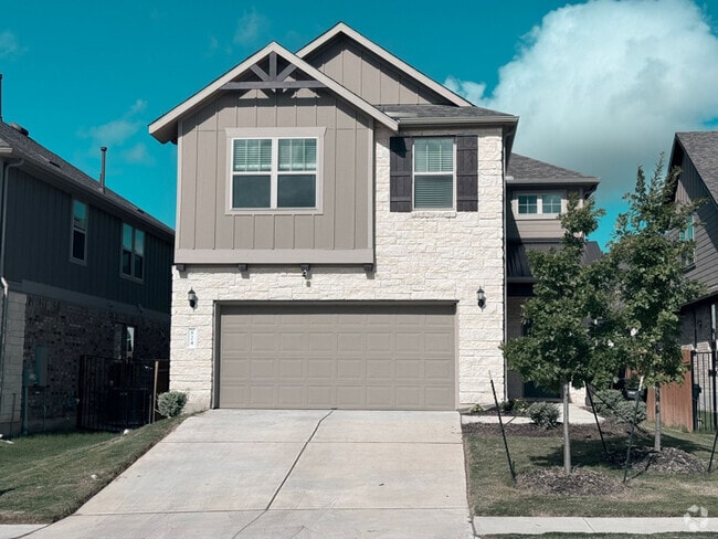 Building Photo - 824 Olinda Wy