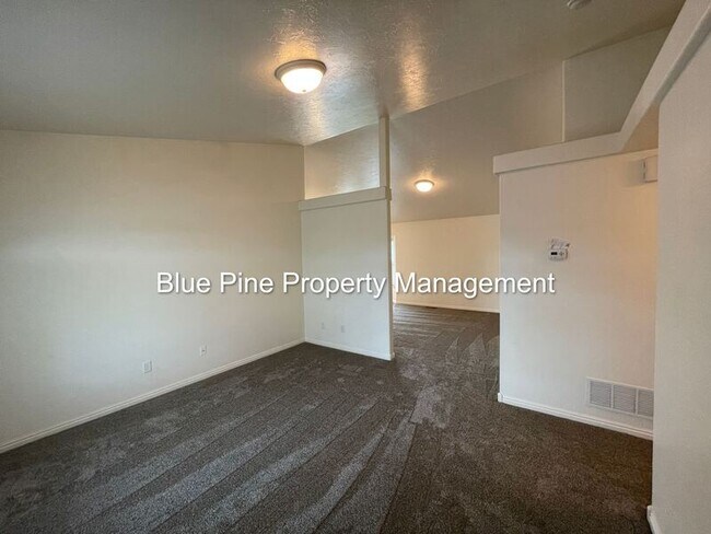 Foto del edificio - 1156 Matchpoint Dr