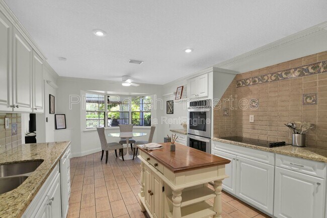 Foto del edificio - 13684 Exotica Ln