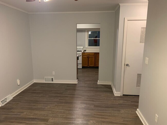 Building Photo - 3B/1B House for Rent