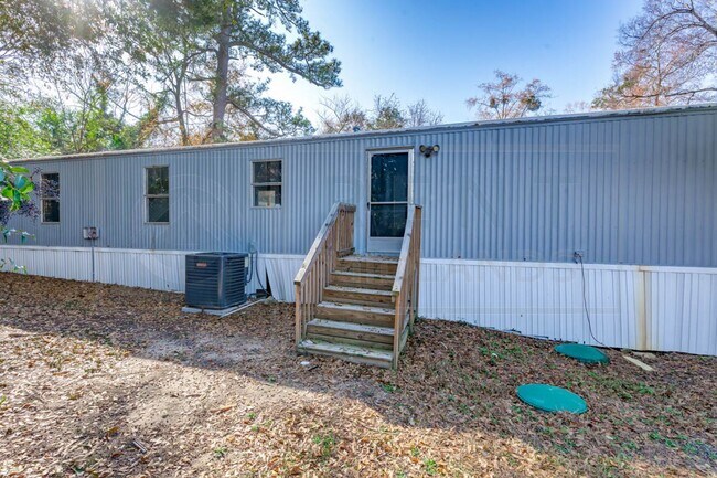 Building Photo - 7228 Hilo St