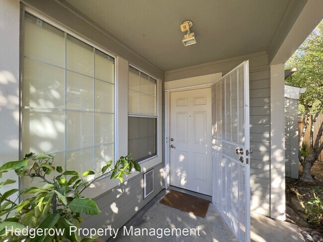 Building Photo - 3 br, 2 bath House - 2732 Elks Way