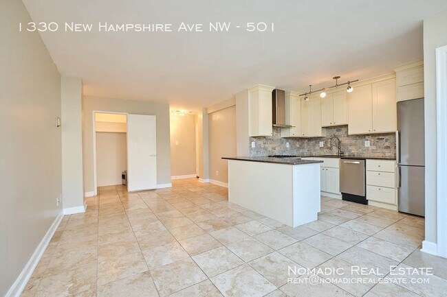 Building Photo - Modern 1-Bedroom unit in the Heart of Dupo...