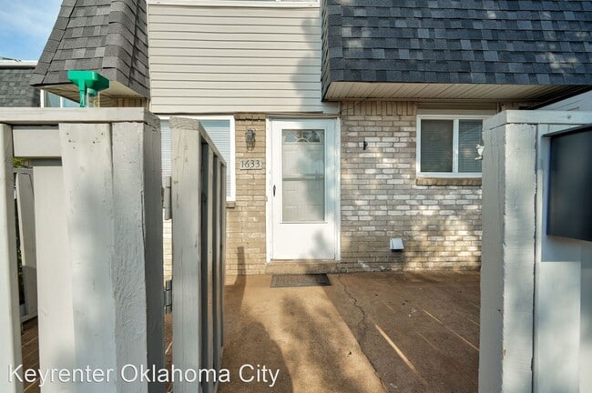 Building Photo - 3 br, 3 bath House - 1633 Claudia Dr