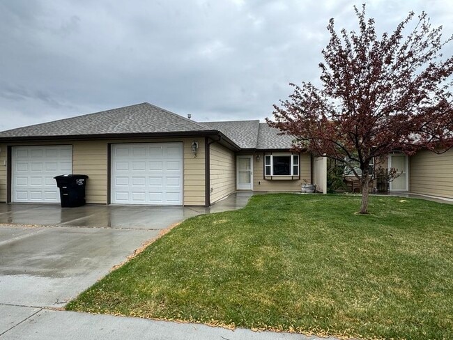 Building Photo - 5535 Frontier Dr