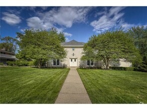 Building Photo - 5721 Londonderry Rd