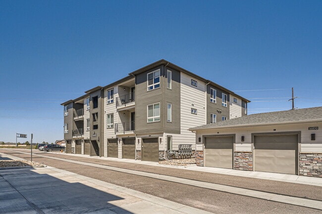 Foto del edificio - 16860 Askins Lp