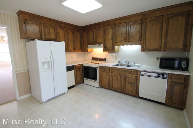 Building Photo - 2 br, 2 bath House - 250 Pointe Circle