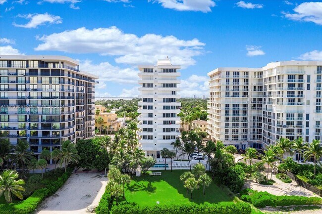 Building Photo - 8911 Collins Ave