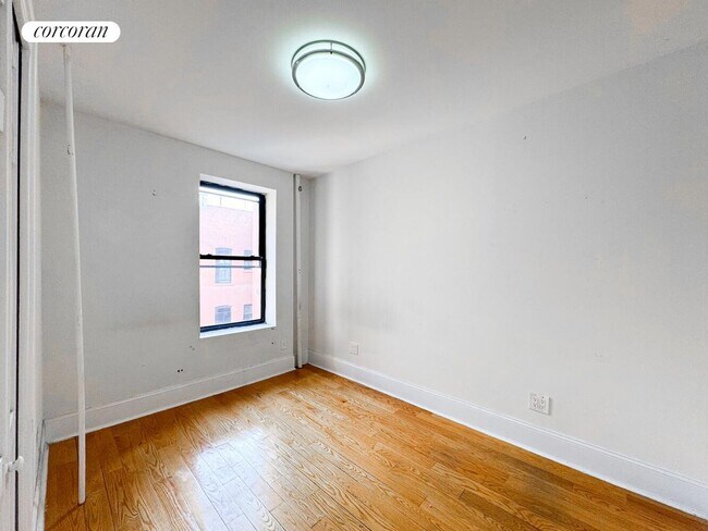 Foto del edificio - 567 W 125th St