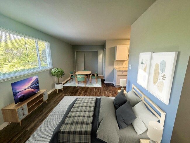 Building Photo - Plum Creek