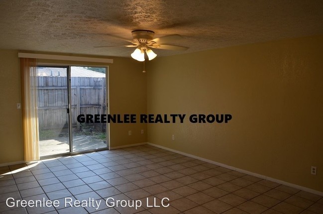 Building Photo - 5711 Silver Spur Dr