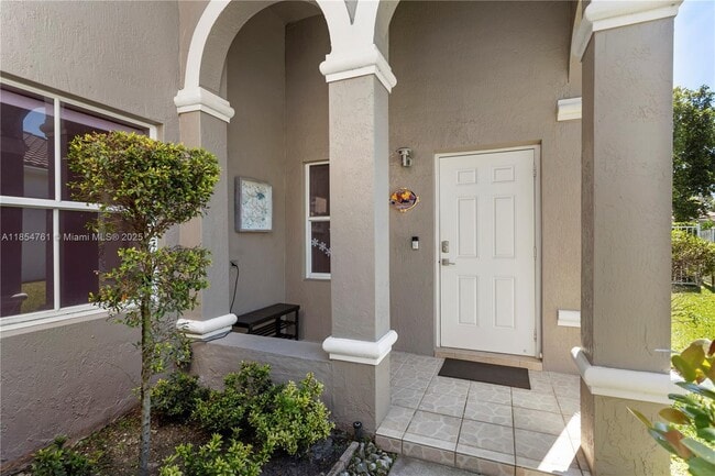 Foto del edificio - 4202 Sabal Ridge Cir