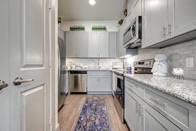 Foto del edificio - 6955 Turtlewood Dr