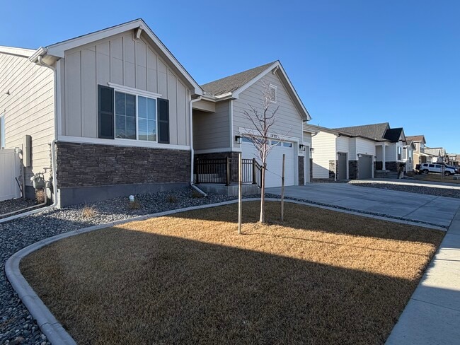 Building Photo - 1033 Urial Dr