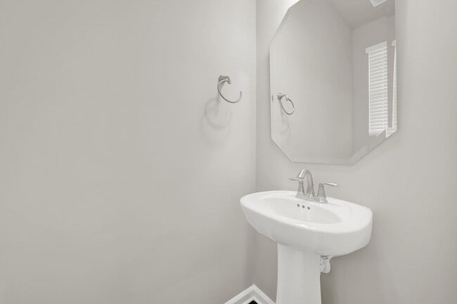 Photo - Lovely 3 Bed 3.5 Bath Townhome in Indian L...