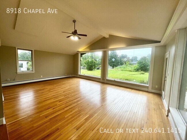 Foto del edificio - 8918 Chapel Ave