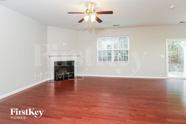 Foto del edificio - 2648 Kinmere Dr