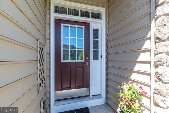 Building Photo - 3216 Brookside Dr
