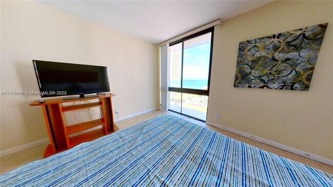 Building Photo - 1600 S Ocean Dr