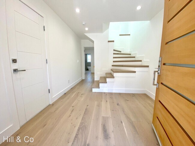 Foto del edificio - 3 br, 2 bath House - 1525 6th Ave