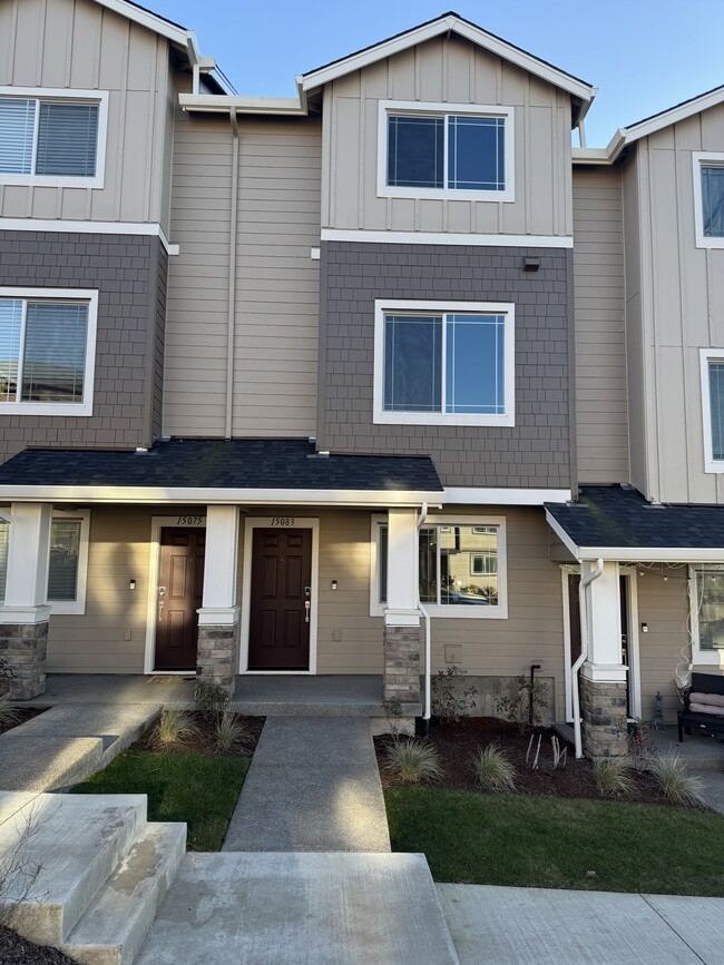 Building Photo - 15083 NW Ethel Ln