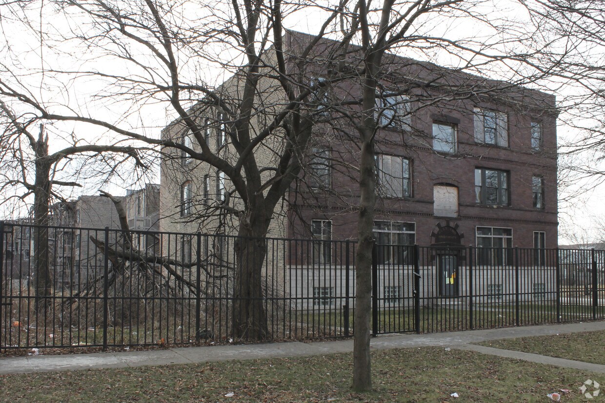 121 N Kostner St - 121-127 N Kostner Ave
